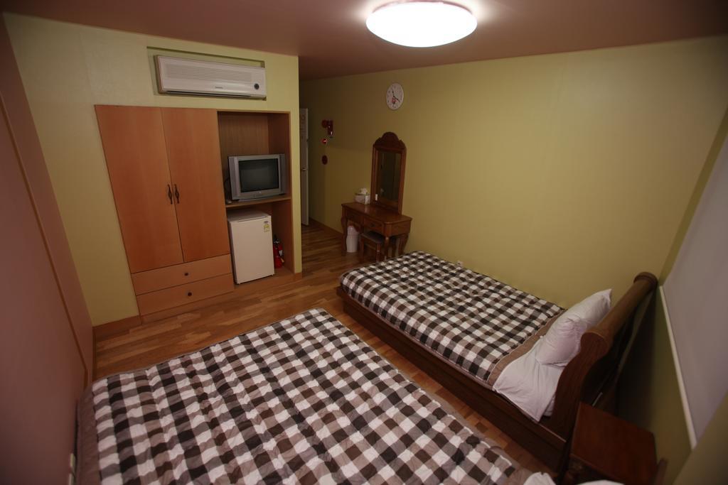 Hostel Lyndon Čedžu Pokoj fotografie