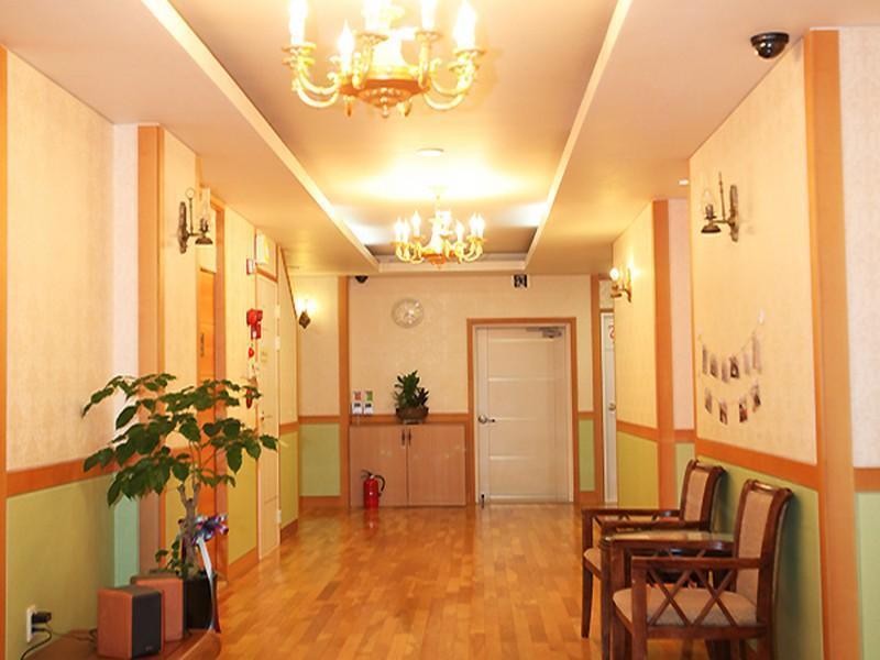 Hostel Lyndon Čedžu Exteriér fotografie